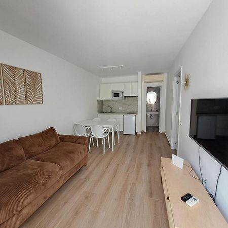 Homeforguest Apartamento 15 Con Terraza Y Piscina En คอร์ราเลโฮ ภายนอก รูปภาพ