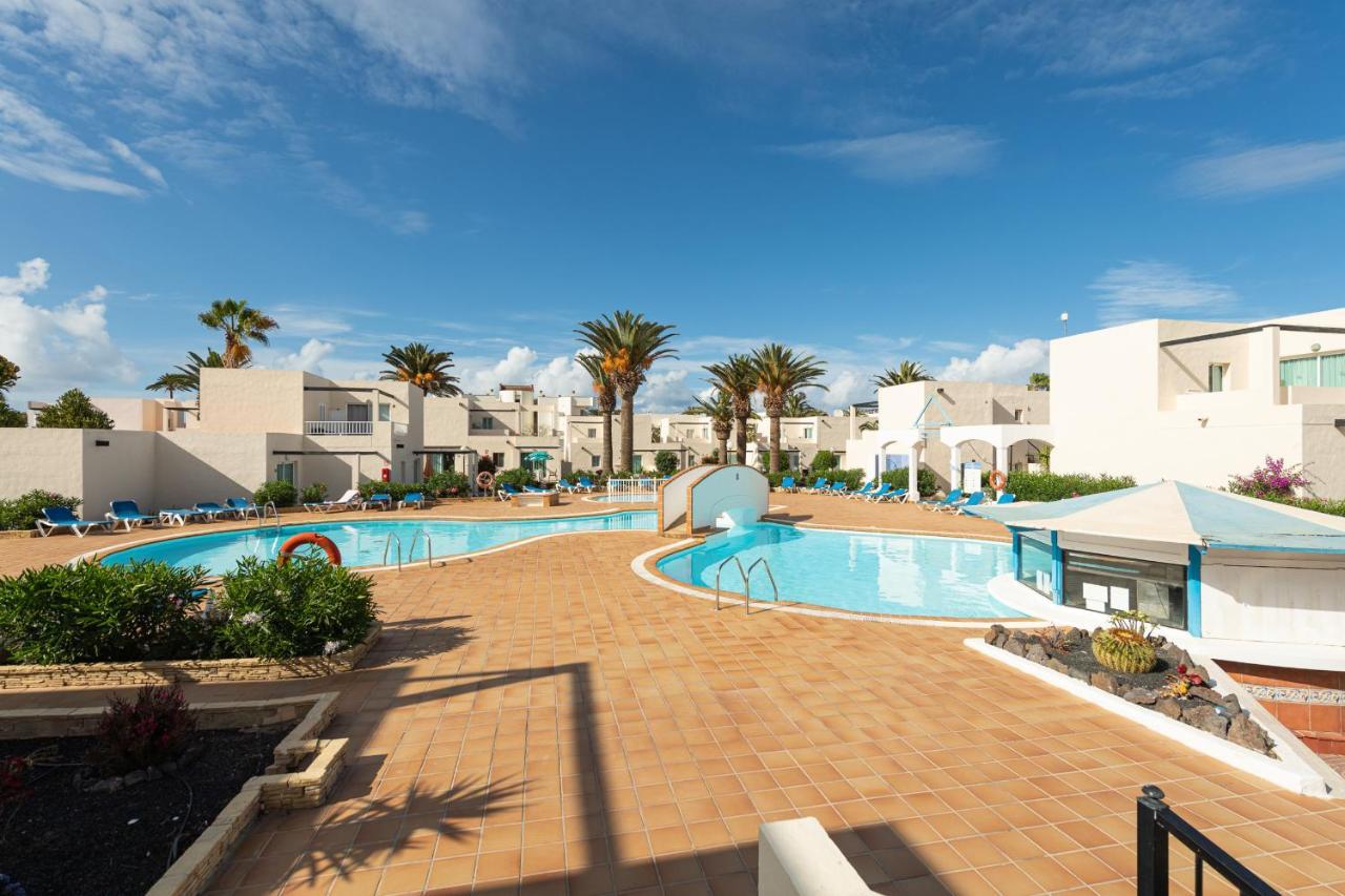 Homeforguest Apartamento 15 Con Terraza Y Piscina En คอร์ราเลโฮ ภายนอก รูปภาพ
