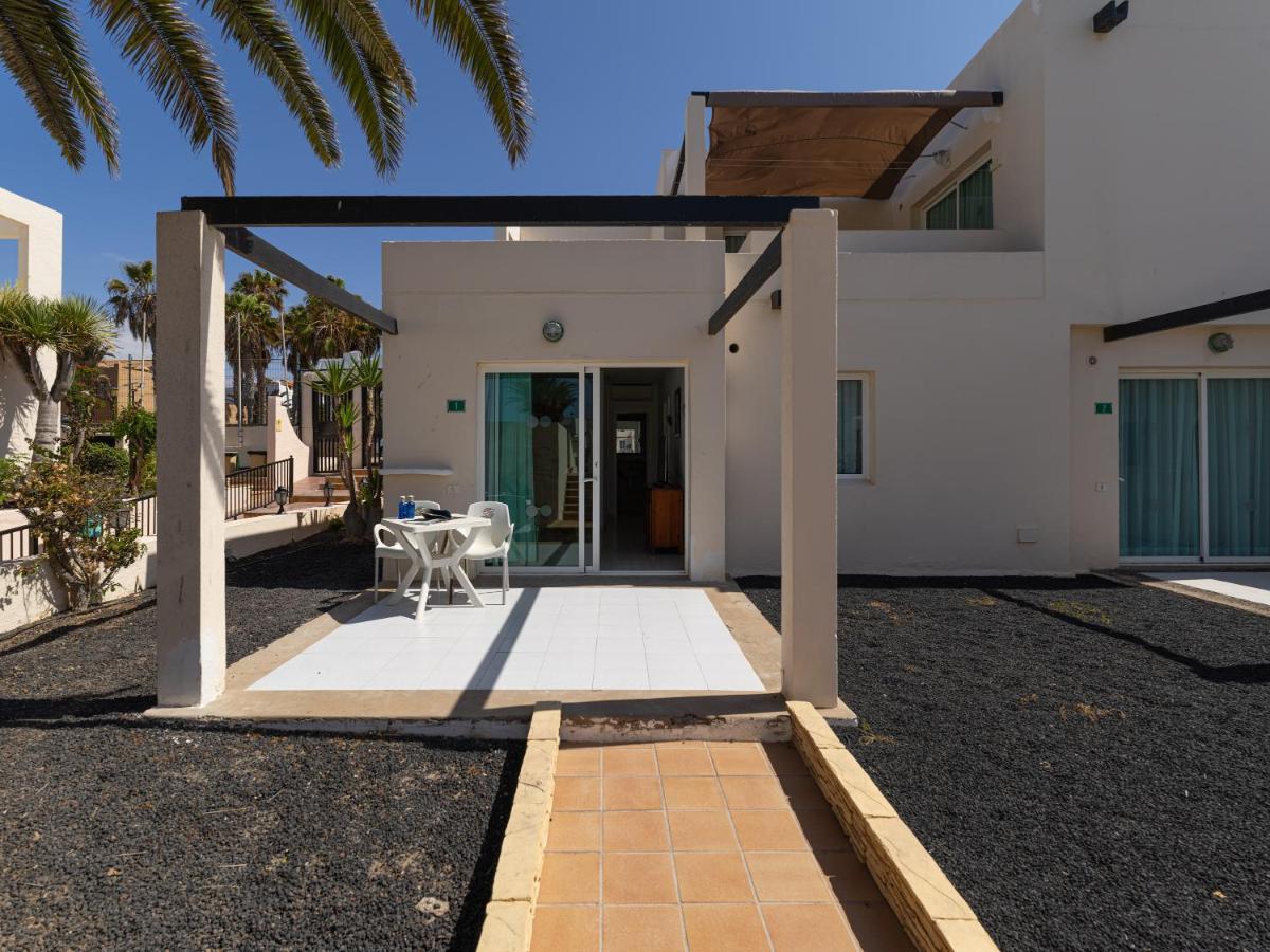 Homeforguest Apartamento 15 Con Terraza Y Piscina En คอร์ราเลโฮ ภายนอก รูปภาพ