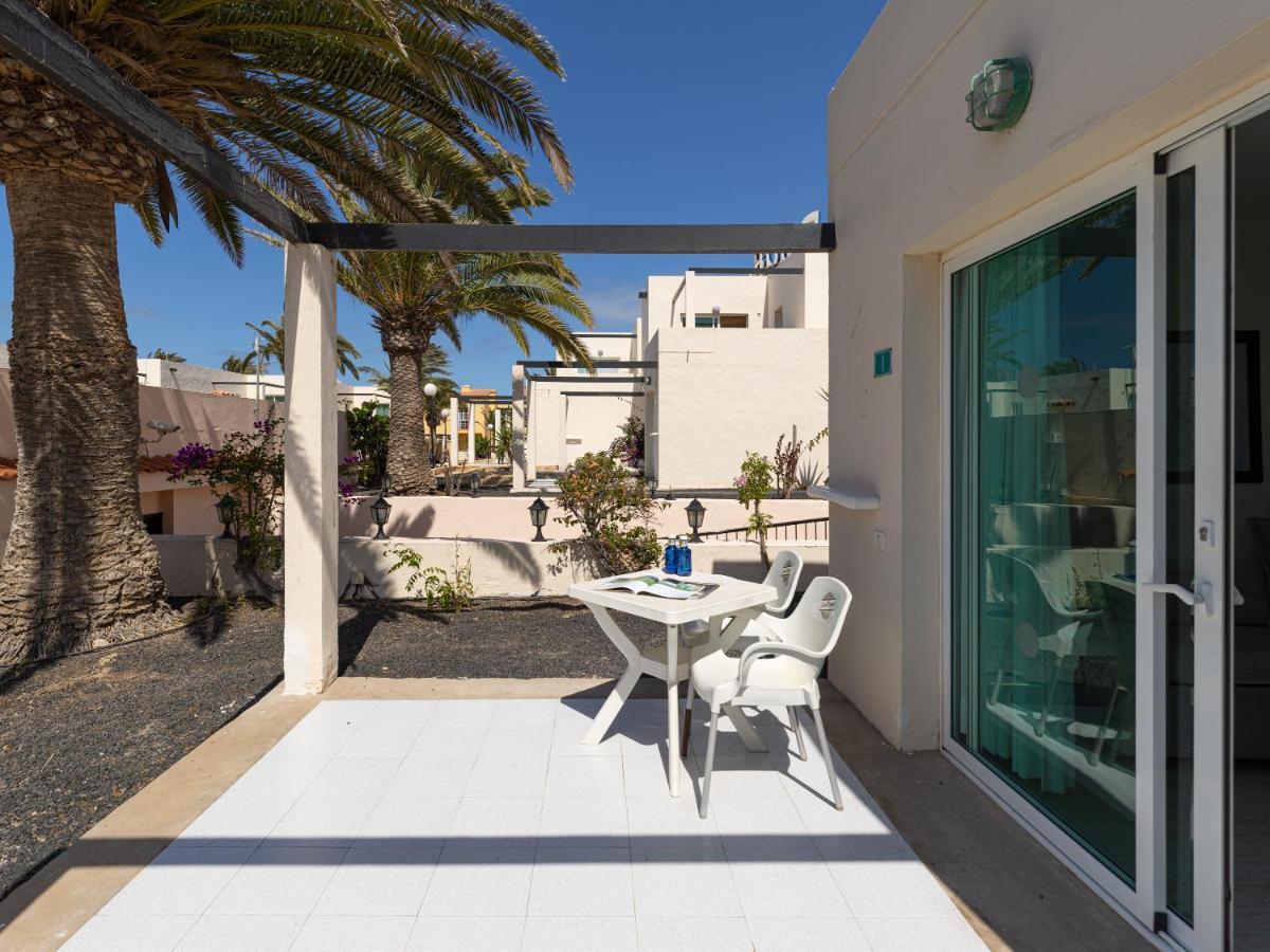 Homeforguest Apartamento 15 Con Terraza Y Piscina En คอร์ราเลโฮ ภายนอก รูปภาพ