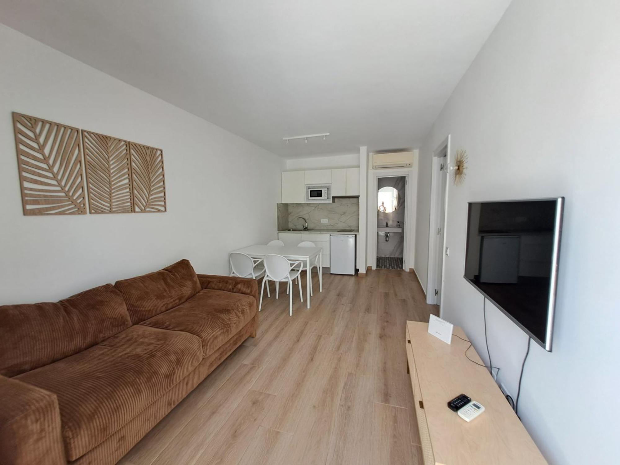 Homeforguest Apartamento 15 Con Terraza Y Piscina En คอร์ราเลโฮ ภายนอก รูปภาพ