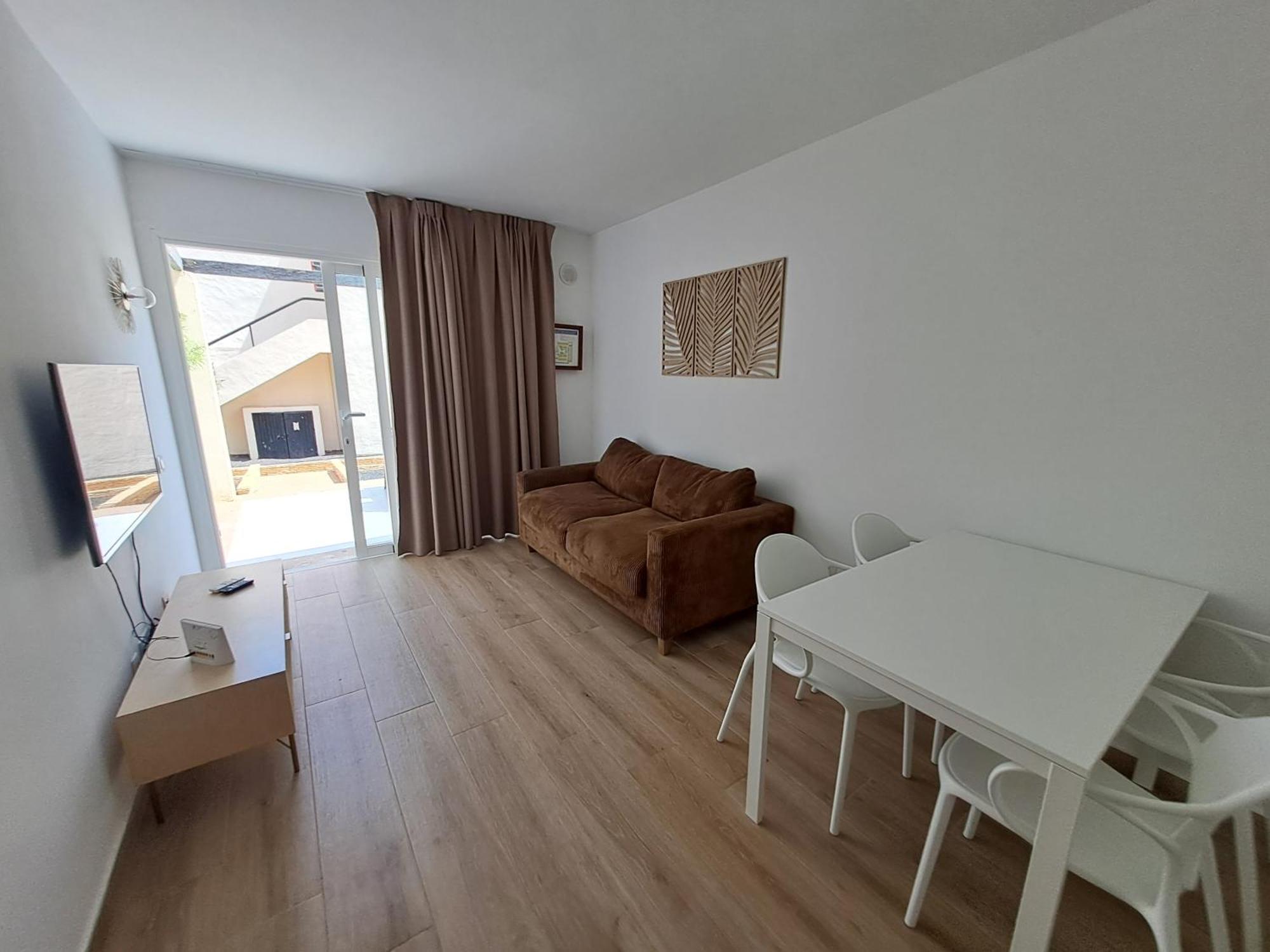 Homeforguest Apartamento 15 Con Terraza Y Piscina En คอร์ราเลโฮ ภายนอก รูปภาพ