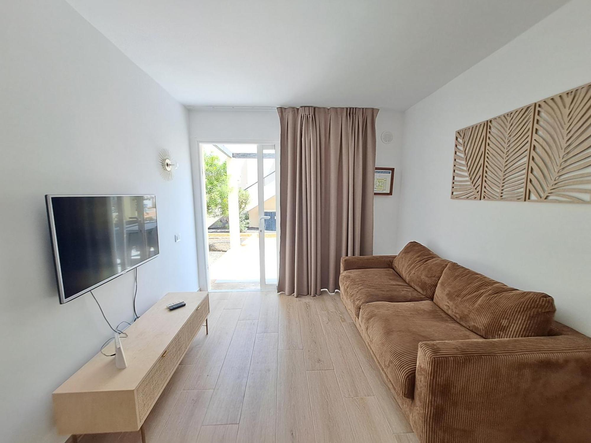 Homeforguest Apartamento 15 Con Terraza Y Piscina En คอร์ราเลโฮ ภายนอก รูปภาพ